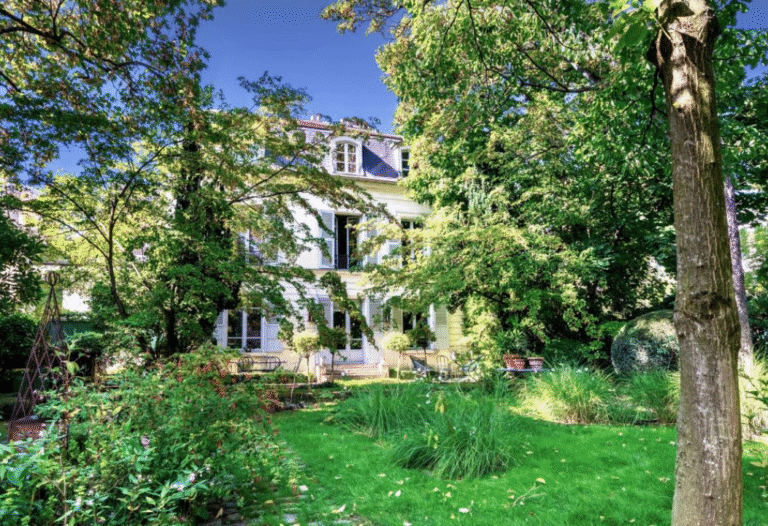 Le majestueux Château des Brouillards à découvrir à Montmartre