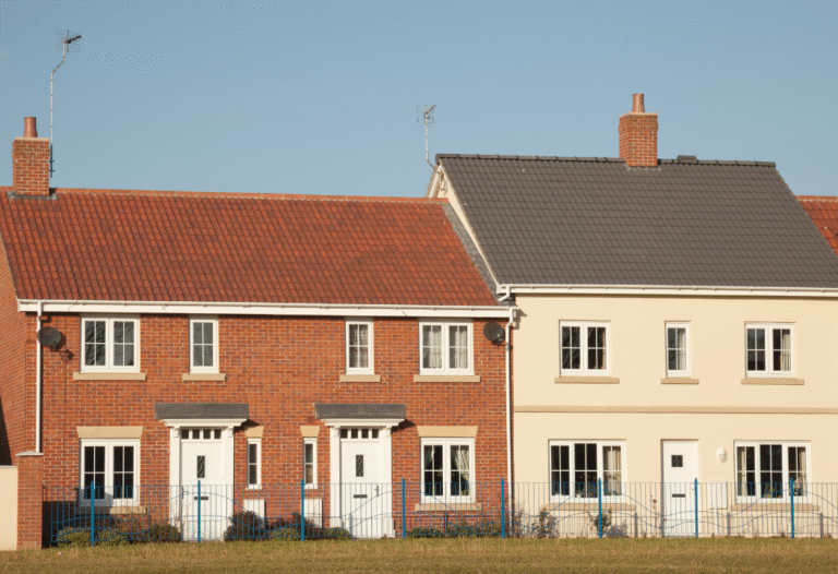 Maison mitoyenne : définition et particularités à connaître